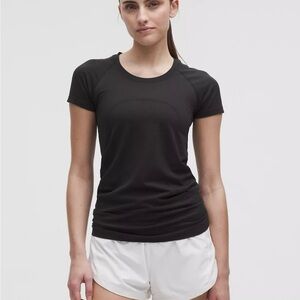 lululemon athletica Black Short Sleeve Tee